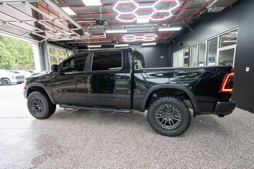 Diamond Black Crystal Pearlcoat 2020 RAM 1500 Rebel