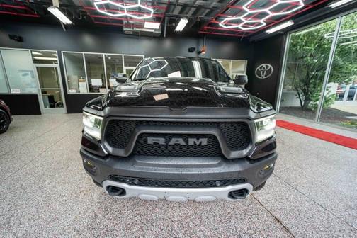 Diamond Black Crystal Pearlcoat 2020 RAM 1500 Rebel