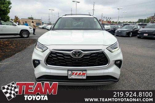 2022 Toyota Highlander Platinum