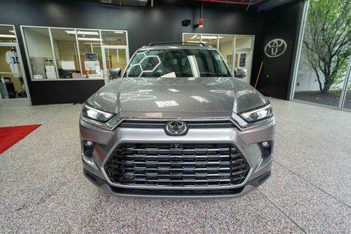 Heavy Metal 2025 Toyota Grand Highlander Platinum