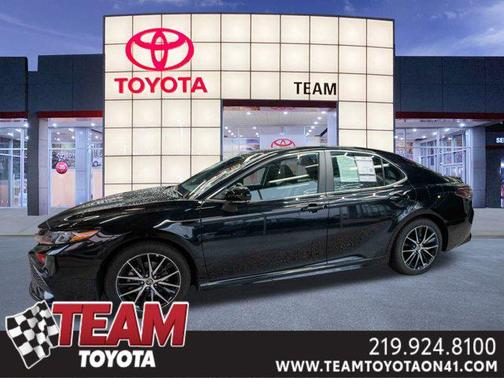 2024 Toyota Camry Hybrid SE