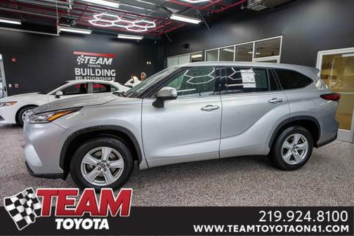 2020 Toyota Highlander LE