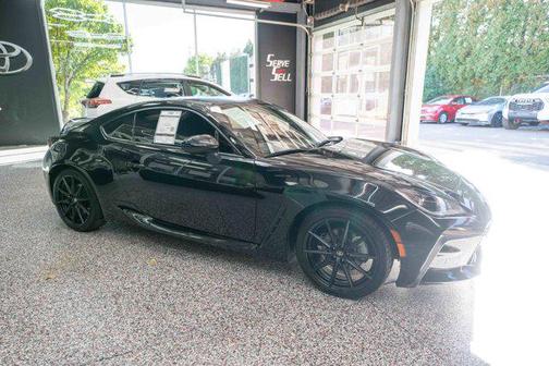 2024 Toyota GR86 Premium