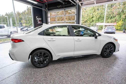 2026 Toyota Corolla Hybrid SE