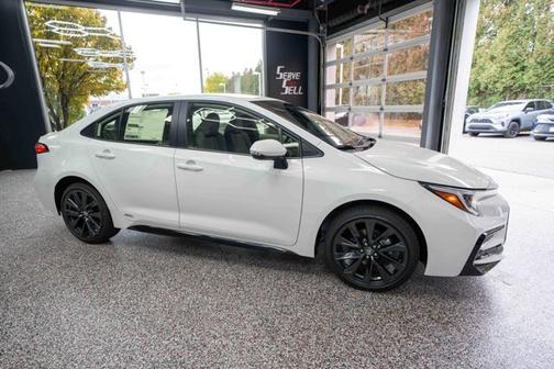 2026 Toyota Corolla Hybrid SE