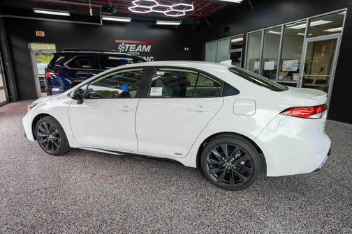 2026 Toyota Corolla Hybrid SE