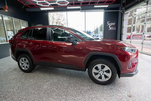 2020 Toyota RAV4 LE