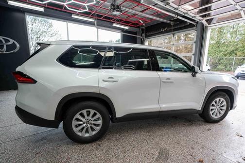 Wind Chill Pearl 2024 Toyota Grand Highlander XLE