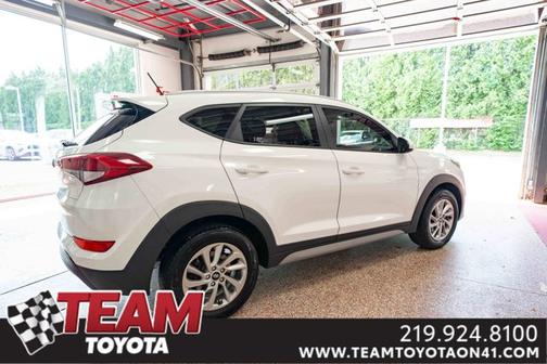 2017 Hyundai TUCSON SE