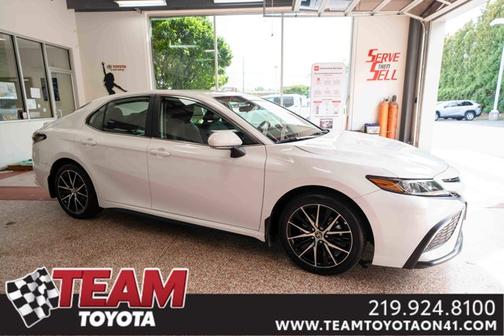 2024 Toyota Camry SE