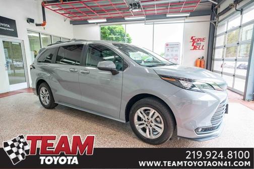 2022 Toyota Sienna XLE