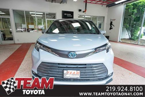 2022 Toyota Sienna XLE