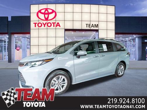 2022 Toyota Sienna XLE