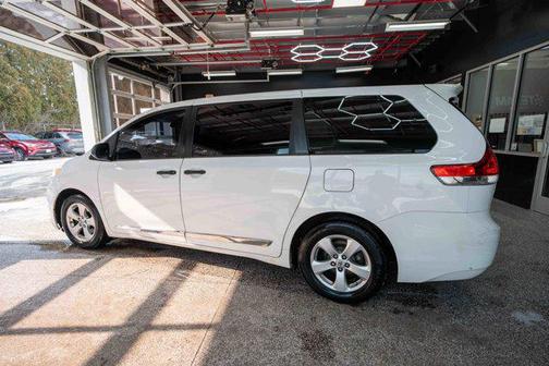 2013 Toyota Sienna SE