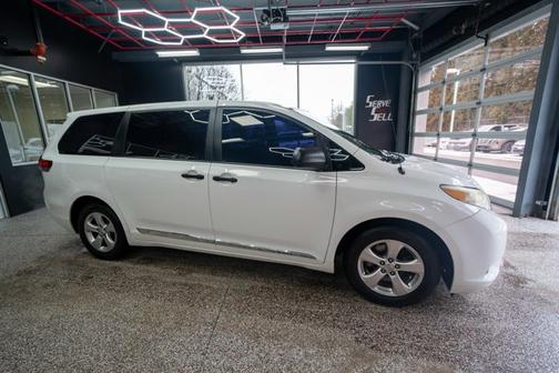 2013 Toyota Sienna SE