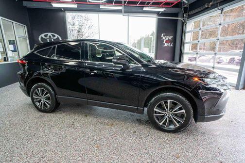 2022 Toyota Venza LE