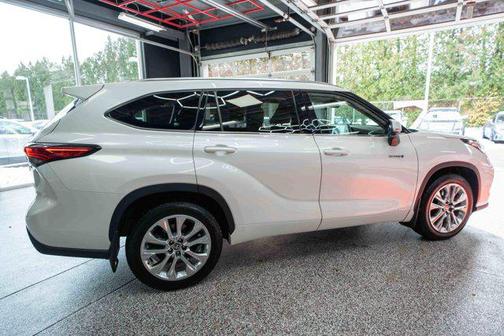 2021 Toyota Highlander Hybrid Limited