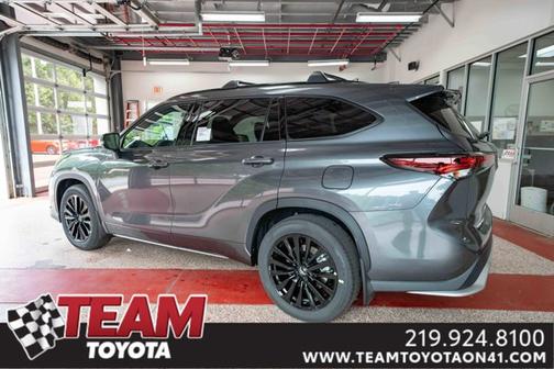 2025 Toyota Highlander XSE