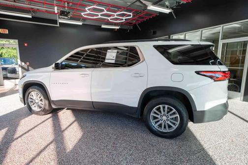 2022 Chevrolet Traverse LT Cloth