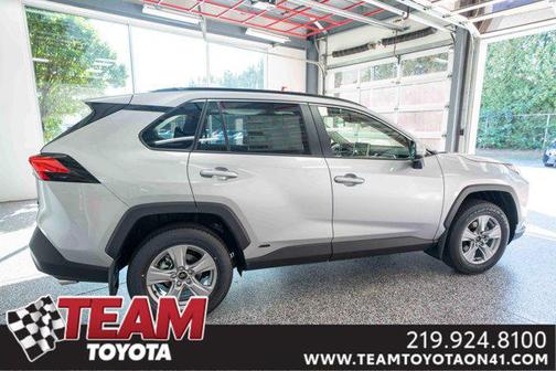 2025 Toyota RAV4 Hybrid XLE