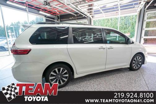 2019 Toyota Sienna Limited Premium