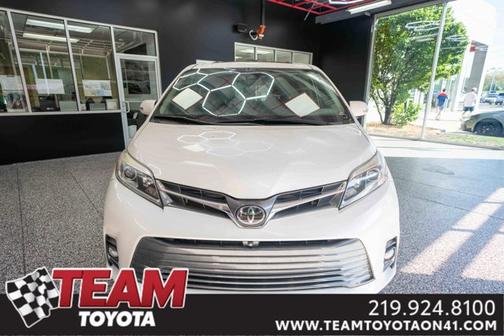 2019 Toyota Sienna Limited Premium
