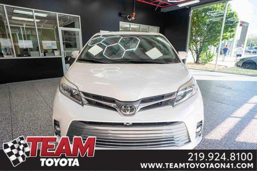 2019 Toyota Sienna Limited Premium
