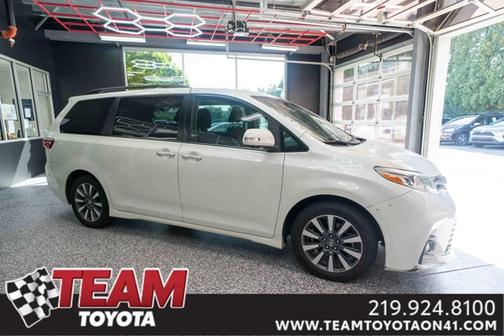 2019 Toyota Sienna Limited Premium