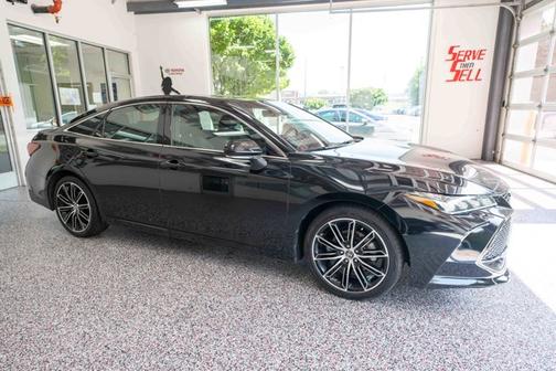 2020 Toyota Avalon XSE