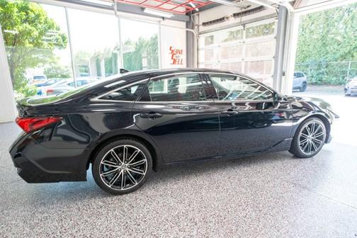 2020 Toyota Avalon XSE