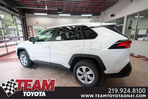 2025 Toyota RAV4 LE