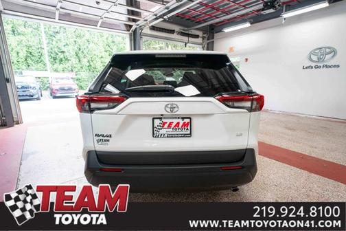 2025 Toyota RAV4 LE