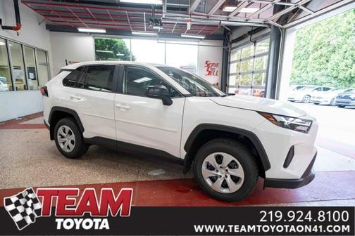 2025 Toyota RAV4 LE