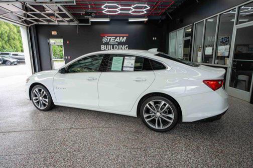 Summit White 2023 Chevrolet Malibu FWD 1LT