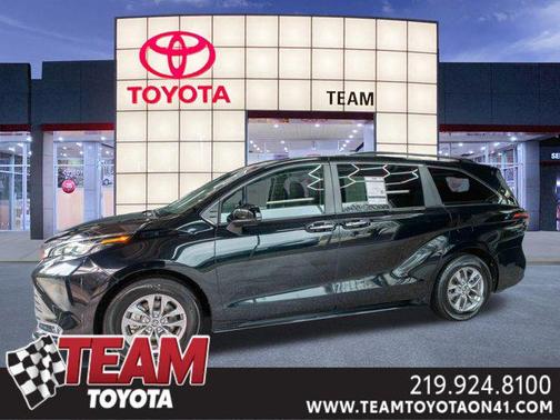 2024 Toyota Sienna XLE