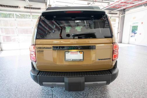 2025 Toyota Land Cruiser Base