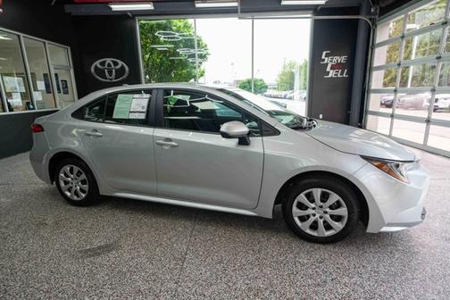 Classic Silver Metallic 2025 Toyota Corolla LE