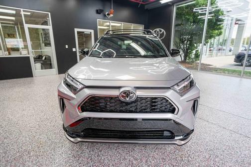 2025 Toyota RAV4 Hybrid SE