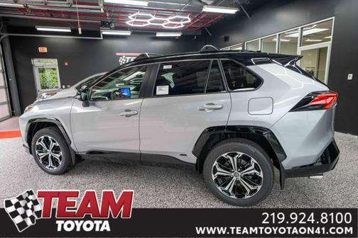 2025 Toyota RAV4 Hybrid SE