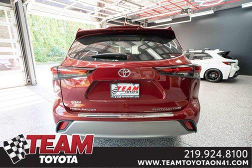 2024 Toyota Highlander Platinum