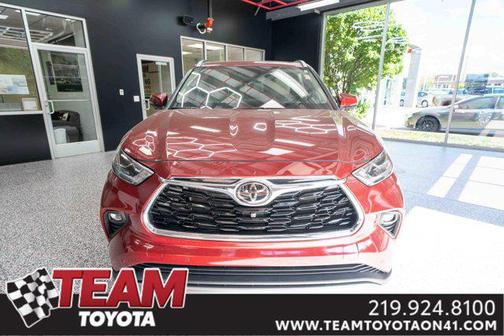 2024 Toyota Highlander Platinum