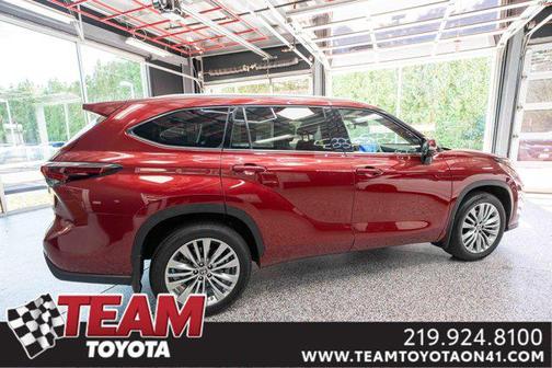 2024 Toyota Highlander Platinum