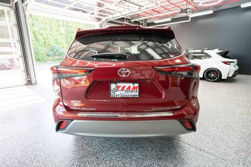 2024 Toyota Highlander Platinum