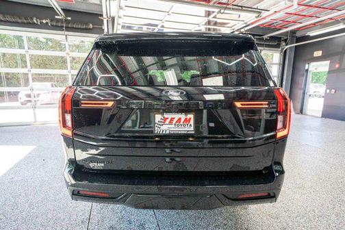AGATE BLACK METALLIC 2025 Ford Expedition Platinum