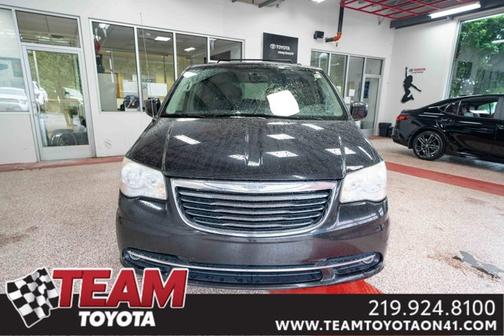 2014 Chrysler Town & Country Touring