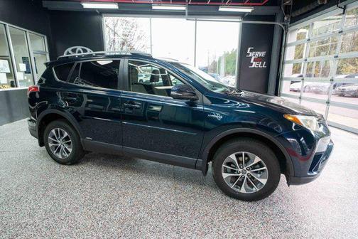 2018 Toyota RAV4 Hybrid XLE