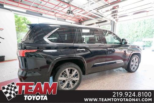 2023 Toyota Sequoia Base