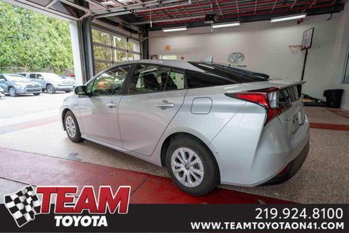 2022 Toyota Prius LE