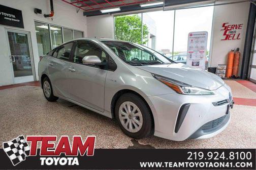2022 Toyota Prius LE