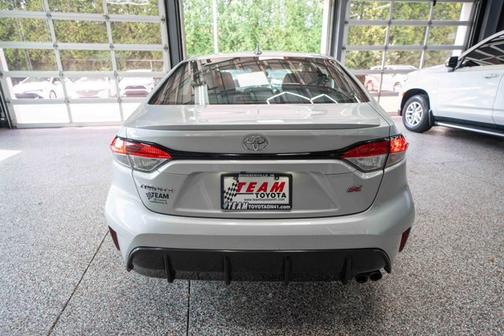 Classic Silver Metallic 2024 Toyota Corolla SE